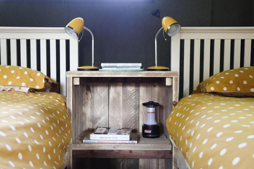 Brackenhill Glamping - Safari Tent With Hot Tub - Sleeps 6 Ivybridge Exteriér fotografie