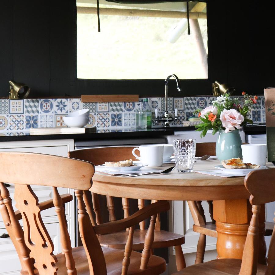 Brackenhill Glamping - Safari Tent With Hot Tub - Sleeps 6 Ivybridge Exteriér fotografie
